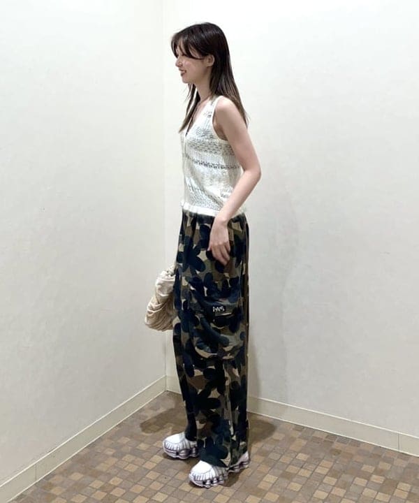 加歩さんの「BEAMS WOMEN｜ボーダー レース編み ベスト」を使ったコーディネート