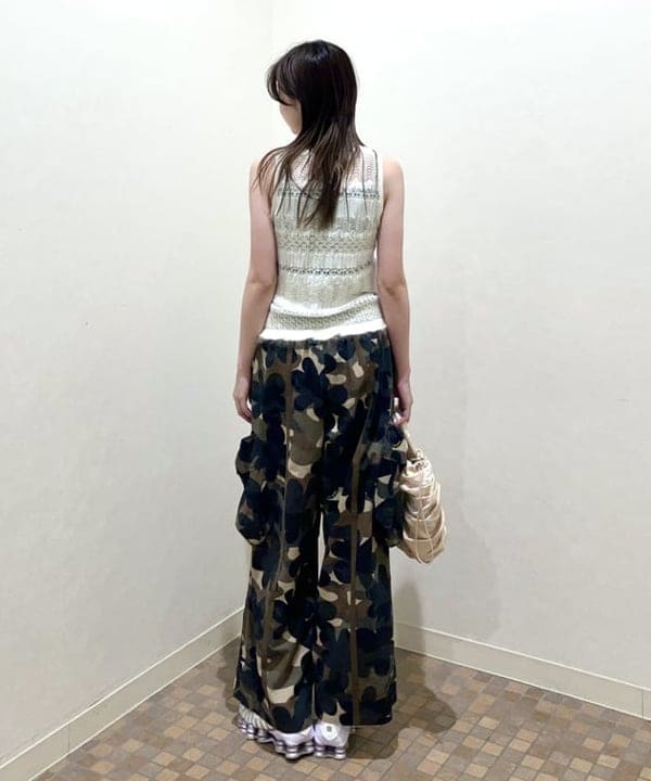 加歩さんの「BEAMS WOMEN｜ボーダー レース編み ベスト」を使ったコーディネート