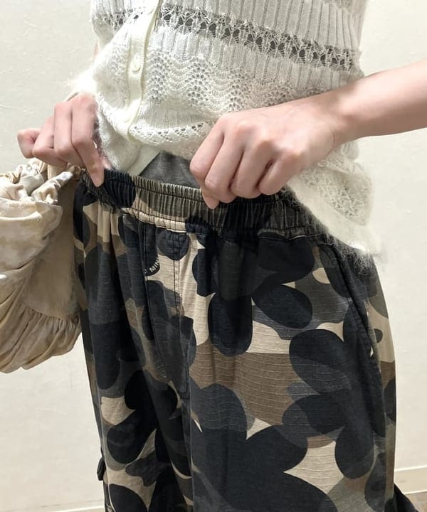 加歩さんの「BEAMS WOMEN｜ボーダー レース編み ベスト」を使ったコーディネート