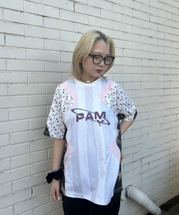 山本 里南さんの「BEAMS WOMEN｜ストレッチ カプリ パンツ」を使ったコーディネート