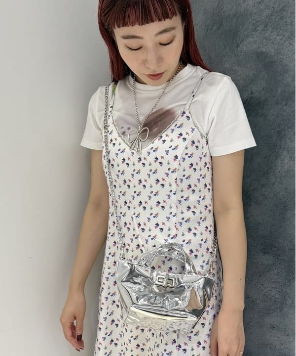 庭野 優紀さんの「BEAMS WOMEN｜HELOYSE / miller bateau tote S」を使ったコーディネート