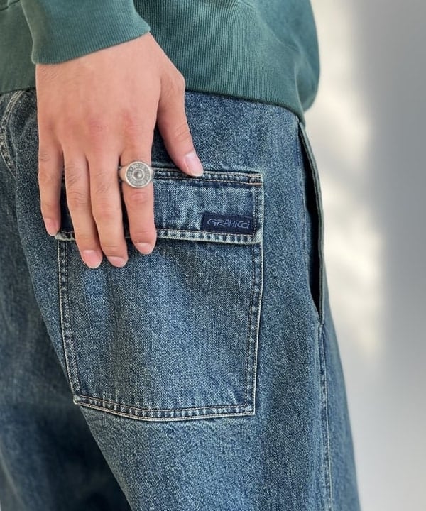 BAKU(東江 漠)さんの「BEAMS WOMEN｜ワイドショートフィット フェード プルオーバー スウェット」を使ったコーディネート