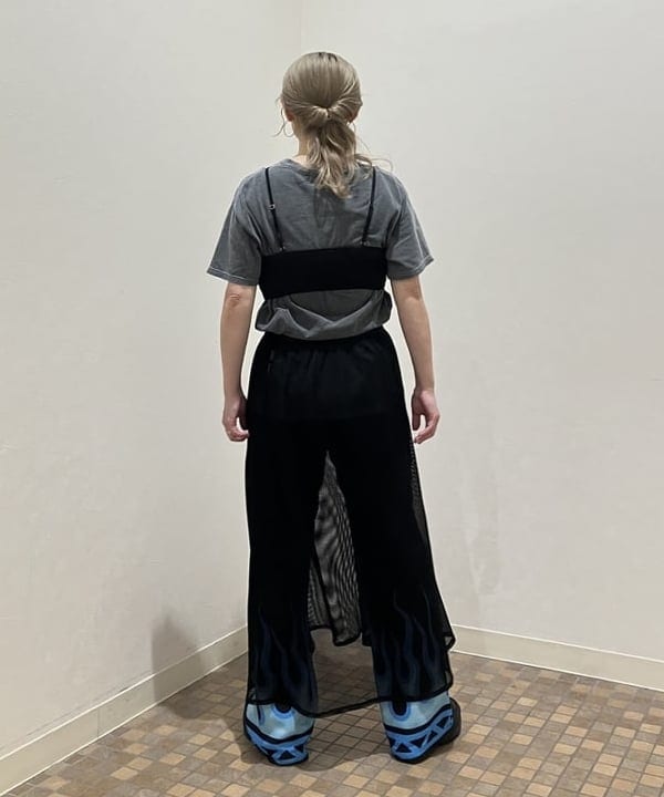 YABUさんの「BEAMS WOMEN｜【別注】PENNEY'S / イージー Fire パンツ」を使ったコーディネート