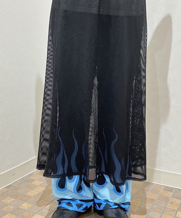 YABUさんの「BEAMS WOMEN｜【別注】PENNEY'S / イージー Fire パンツ」を使ったコーディネート