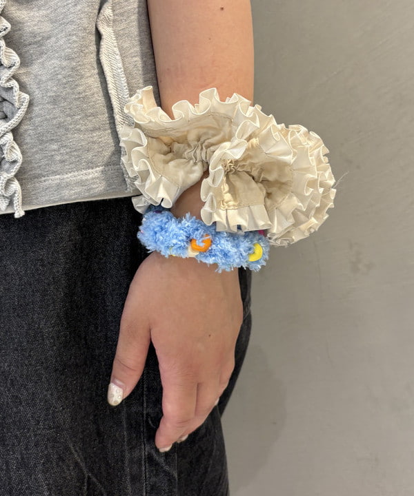 大石彩可さんの「BEAMS WOMEN｜ポップ フラッフィー シュシュ」を使ったコーディネート