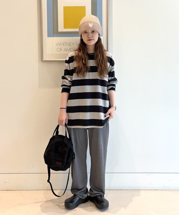 カスタニ モモノさんの「BEAMS WOMEN｜ロゴ イージーパンツ」を使ったコーディネート