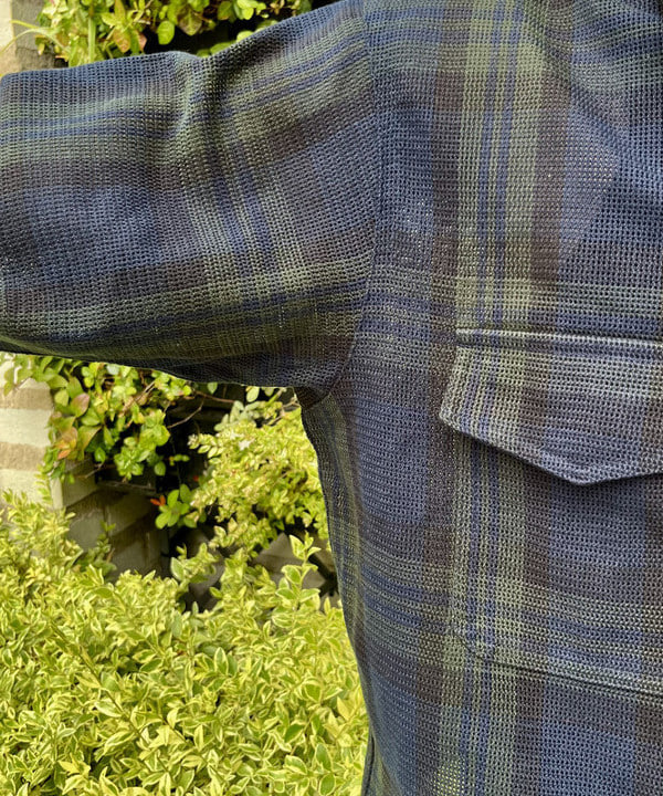 こたろうさんの「BEAMS WOMEN｜ワイドショートフィット メッシュ ジップアップ シャツ」を使ったコーディネート