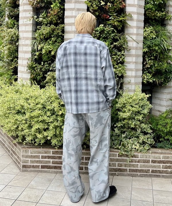 こたろうさんの「BEAMS WOMEN｜オンブレチェック オープンカラー シャツ」を使ったコーディネート