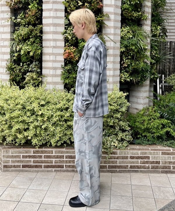 こたろうさんの「BEAMS WOMEN｜オンブレチェック オープンカラー シャツ」を使ったコーディネート