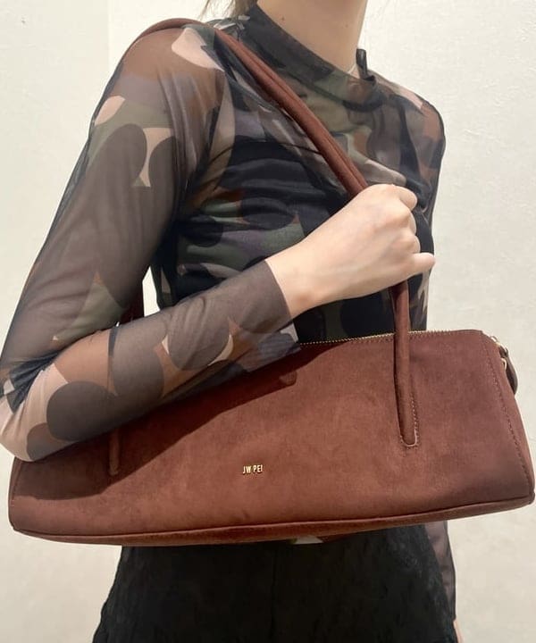 加歩さんの「BEAMS WOMEN｜フラワー ジャカード フレア スカート」を使ったコーディネート