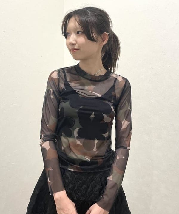 加歩さんの「BEAMS WOMEN｜フラワー ジャカード フレア スカート」を使ったコーディネート