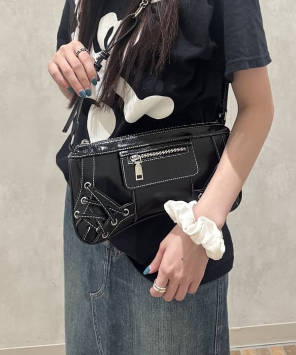 amiriさんの「BEAMS WOMEN｜レース アップ ミニ バッグ」を使ったコーディネート