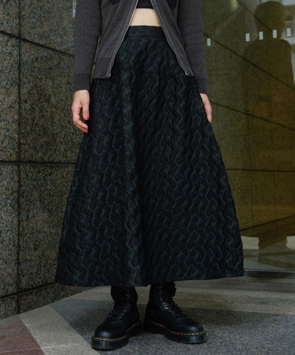 あさひさんの「BEAMS WOMEN｜フラワー ジャカード フレア スカート」を使ったコーディネート