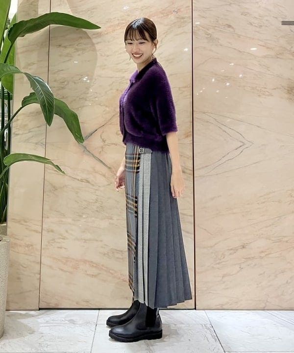 茂野 真楓さんの「BEAMS WOMEN｜BAUM UND PFERDGARTEN / ファーリー ハーフスリーブ カーディガン」を使ったコーディネート