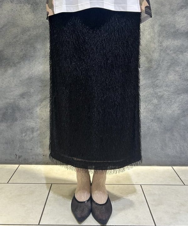 仙田 こころさんの「BEAMS WOMEN｜フリンジ ファー タイトスカート」を使ったコーディネート