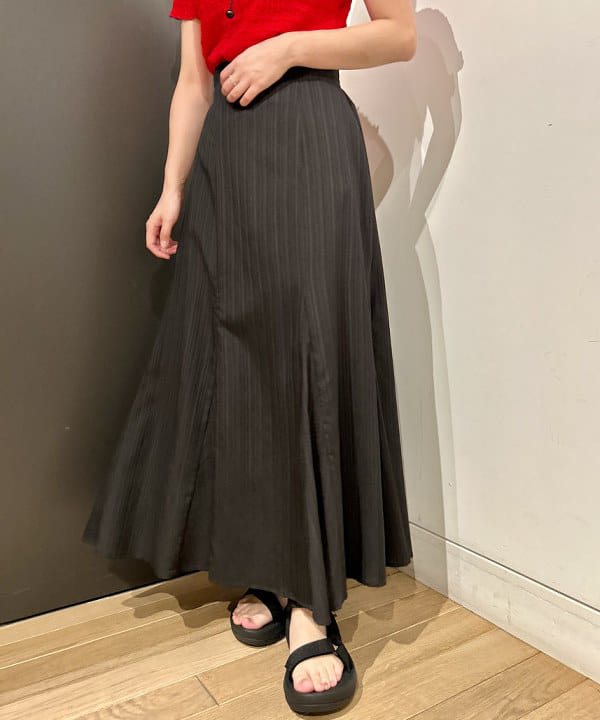 早川 萌子さんの「BEAMS WOMEN｜ジャカード マーメイド スカート」を使ったコーディネート