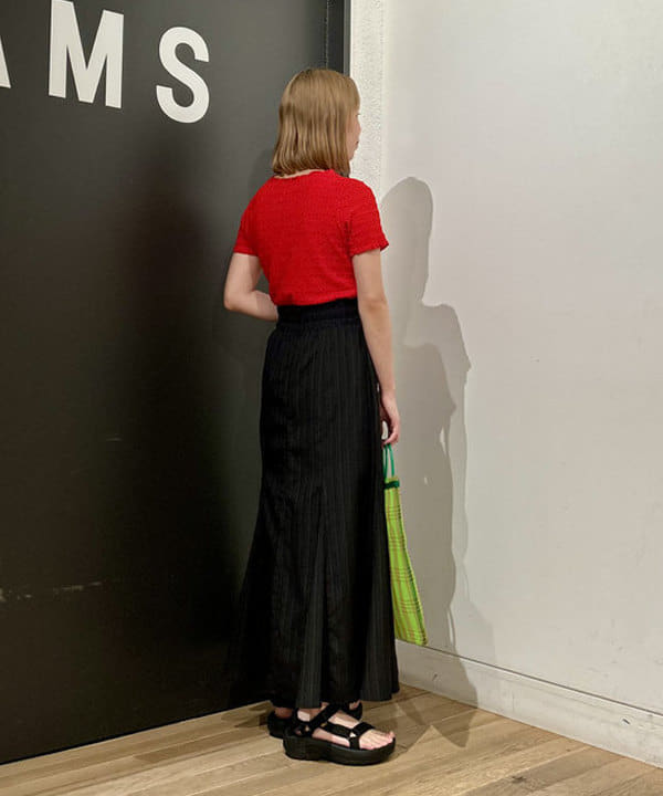 早川 萌子さんの「BEAMS WOMEN｜ジャカード マーメイド スカート」を使ったコーディネート