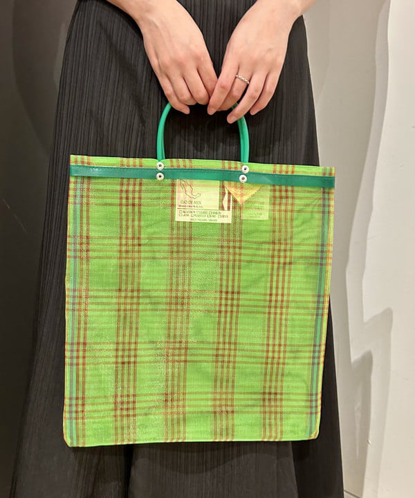 早川 萌子さんの「BEAMS WOMEN｜ジャカード マーメイド スカート」を使ったコーディネート