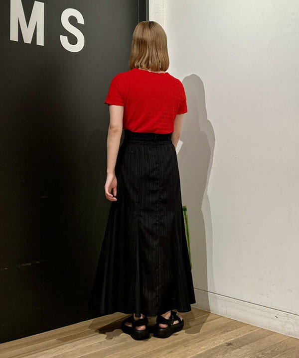 早川 萌子さんの「BEAMS WOMEN｜ジャカード マーメイド スカート」を使ったコーディネート