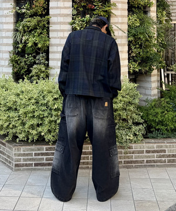 配島 孝明さんの「BEAMS WOMEN｜BEAMS PLUS / レジメンタル ストラップ サッカー 6パネル キャップ」を使ったコーディネート