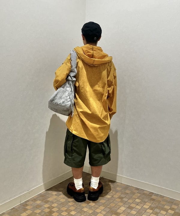 土田 達也さんの「BEAMS WOMEN｜BEAMS / ビッグ 6ポケット カーゴ ショーツ」を使ったコーディネート