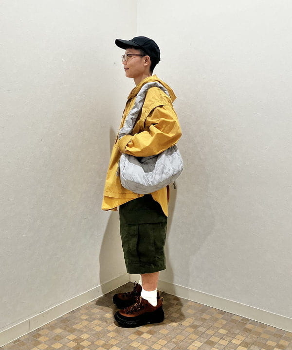 土田 達也さんの「BEAMS WOMEN｜BEAMS / ビッグ 6ポケット カーゴ ショーツ」を使ったコーディネート