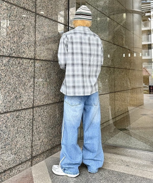 吉田 洸輝さんの「BEAMS WOMEN｜オンブレチェック オープンカラー シャツ」を使ったコーディネート