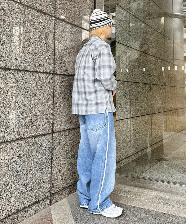 吉田 洸輝さんの「BEAMS WOMEN｜オンブレチェック オープンカラー シャツ」を使ったコーディネート