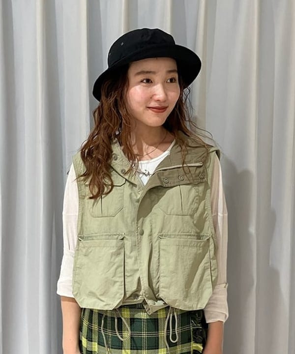 モモさんの「BEAMS WOMEN｜マウンテン パーカー ベスト」を使ったコーディネート
