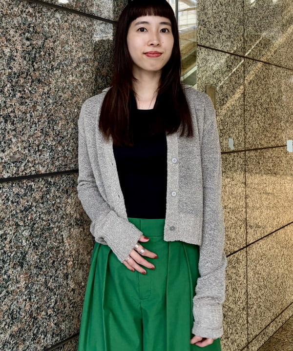 はやしあかねさんの「BEAMS WOMEN｜AK+1 / ポロカラーショート カーディガン」を使ったコーディネート