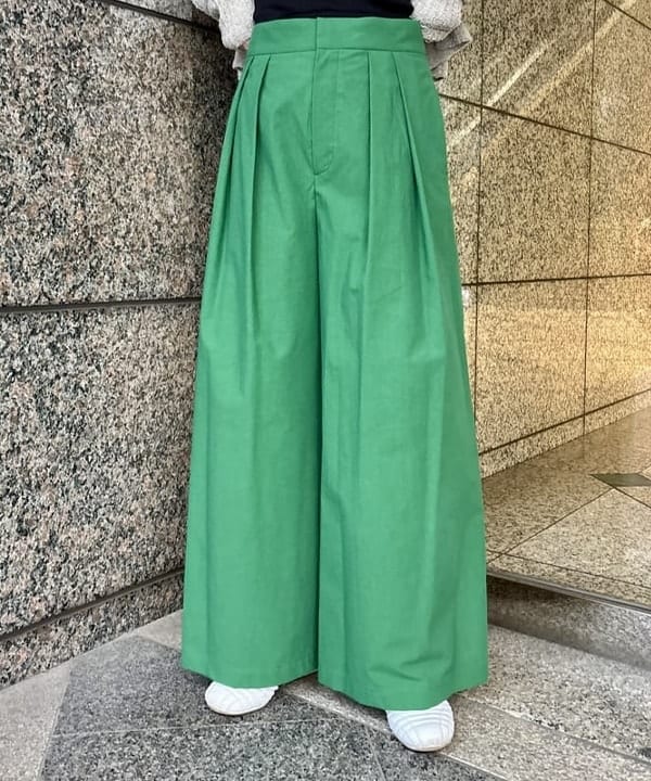 はやしあかねさんの「BEAMS WOMEN｜AK+1 / ポロカラーショート カーディガン」を使ったコーディネート