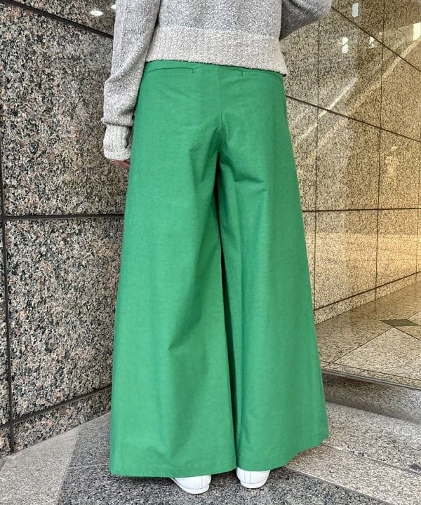 はやしあかねさんの「BEAMS WOMEN｜AK+1 / ポロカラーショート カーディガン」を使ったコーディネート