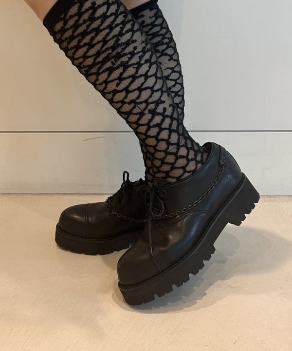 清水 彩乃さんの「BEAMS WOMEN｜maturely / グリッターミニワンピース」を使ったコーディネート