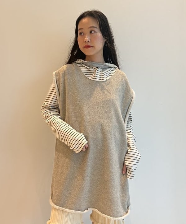 清水 彩乃さんの「BEAMS WOMEN｜maturely / グリッターミニワンピース」を使ったコーディネート
