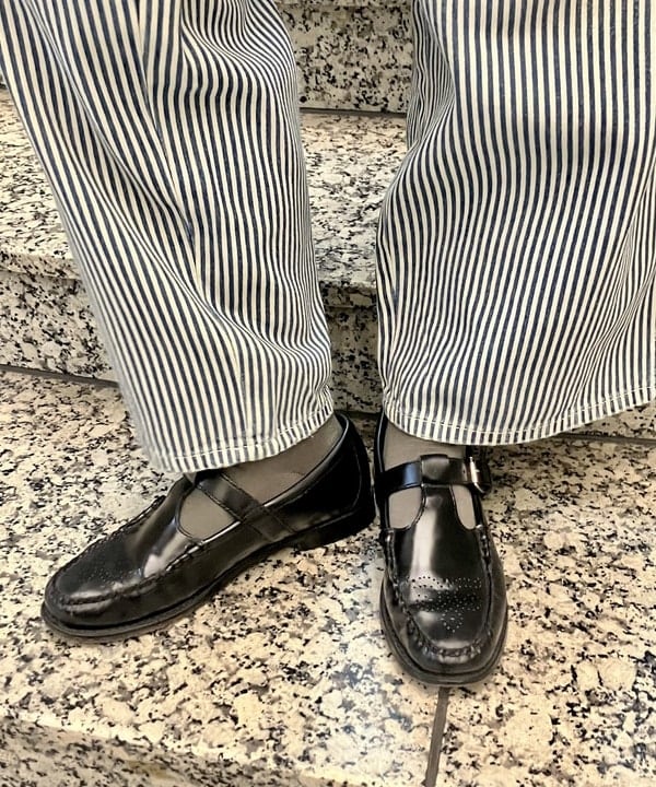 小原 もこさんの「BEAMS WOMEN｜【別注】BIGMAC / ヒッコリー オーバーオール」を使ったコーディネート