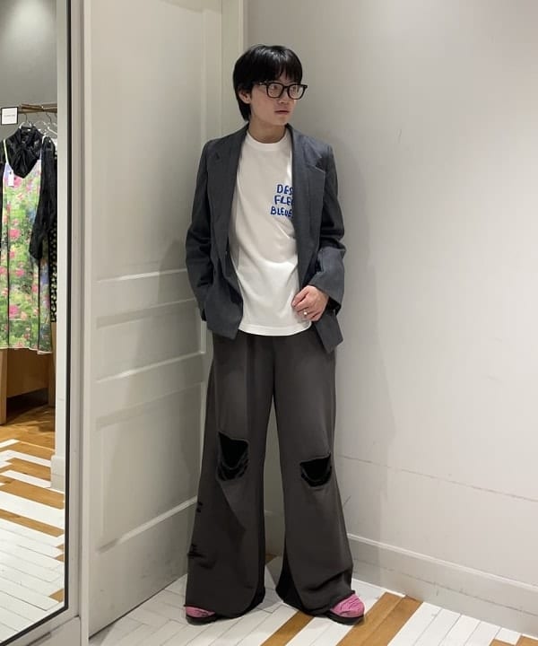 マツミヤさんの「BEAMS WOMEN｜ダメージ スウェット パンツ」を使ったコーディネート