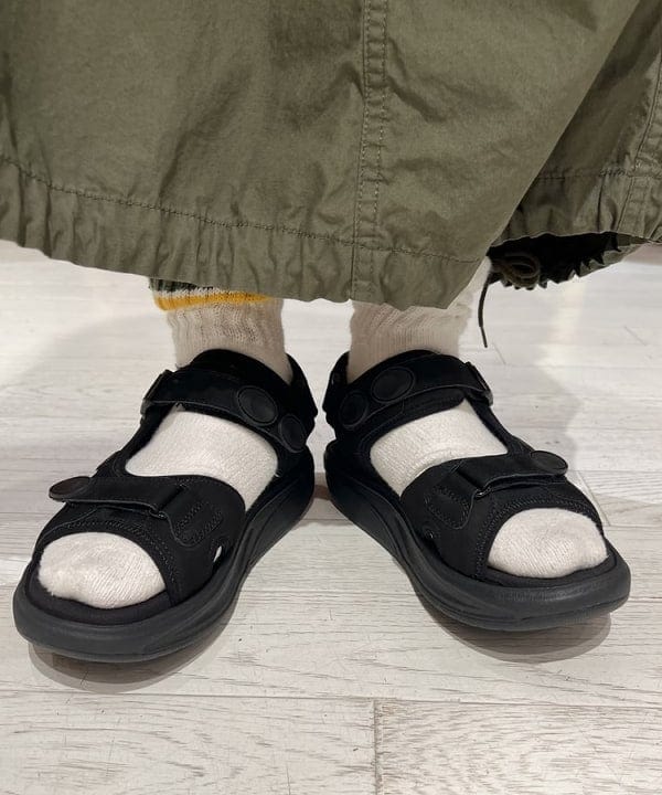 エノモト アミさんの「BEAMS WOMEN｜アーミー オーバーパンツ アレンジ ワンピース」を使ったコーディネート