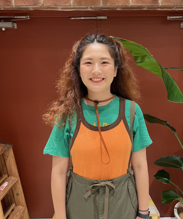 エノモト アミさんの「BEAMS WOMEN｜アーミー オーバーパンツ アレンジ ワンピース」を使ったコーディネート