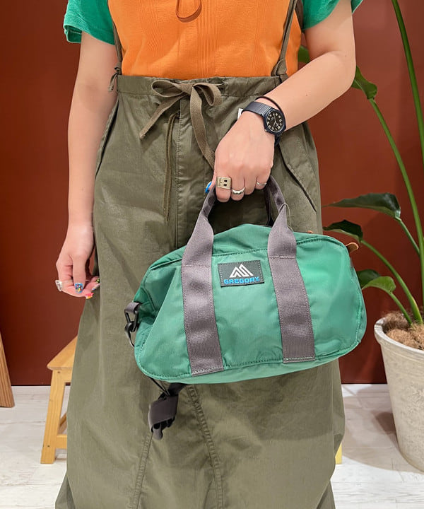 エノモト アミさんの「BEAMS WOMEN｜アーミー オーバーパンツ アレンジ ワンピース」を使ったコーディネート