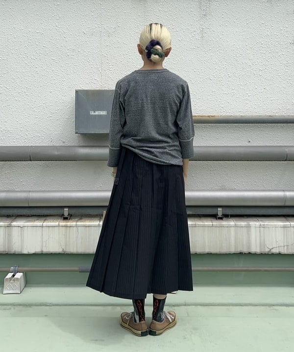 MATSUMOTO AMIさんの「BEAMS WOMEN｜パイル シュシュ 2セット」を使ったコーディネート