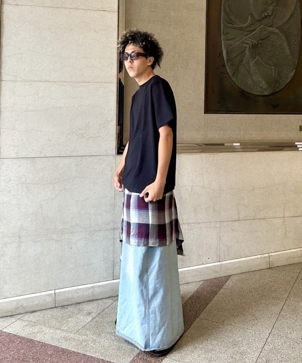 大野 拓海さんの「BEAMS WOMEN｜BEAMS /  プレーン クルーネック Tシャツ」を使ったコーディネート