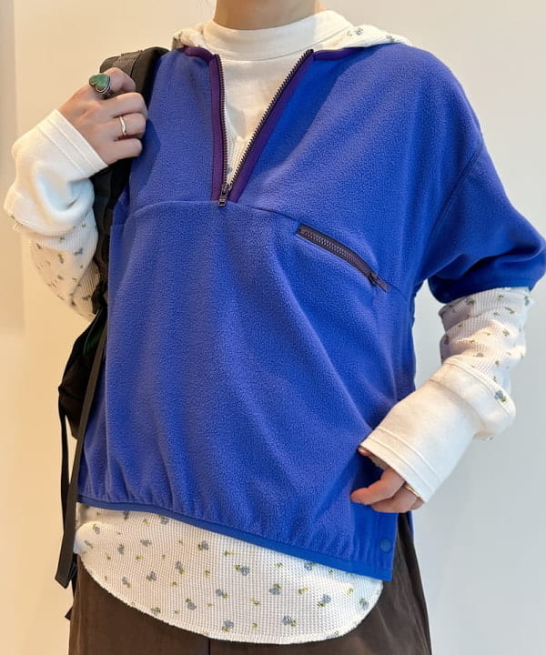 イシイ サオリさんの「BEAMS WOMEN｜フリース ハーフジップ ショートスリーブ」を使ったコーディネート