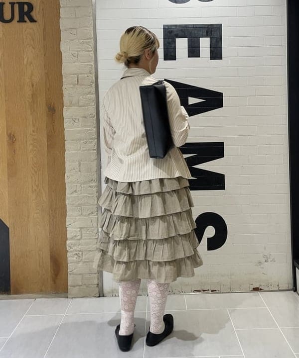 大石彩可さんの「BEAMS WOMEN｜ストライプ ジップ シャツ」を使ったコーディネート