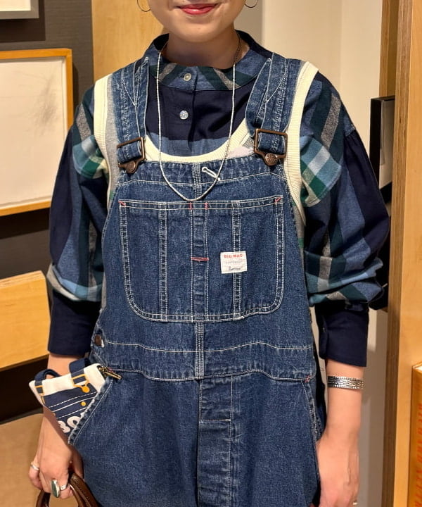 吉野 多恵さんの「BEAMS WOMEN｜【別注】BIGMAC / リペア オーバーオール▲」を使ったコーディネート