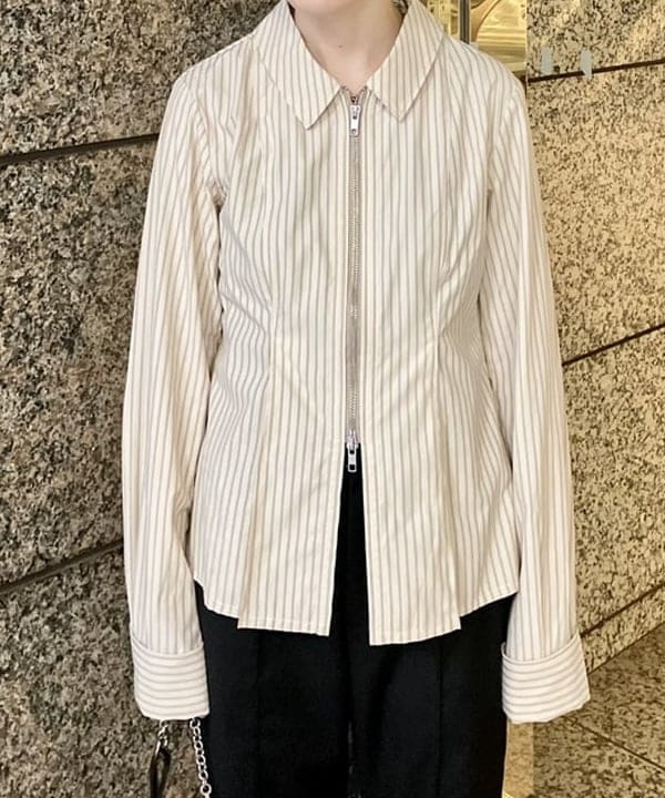 森本 理絵さんの「BEAMS WOMEN｜ストライプ ジップ シャツ」を使ったコーディネート