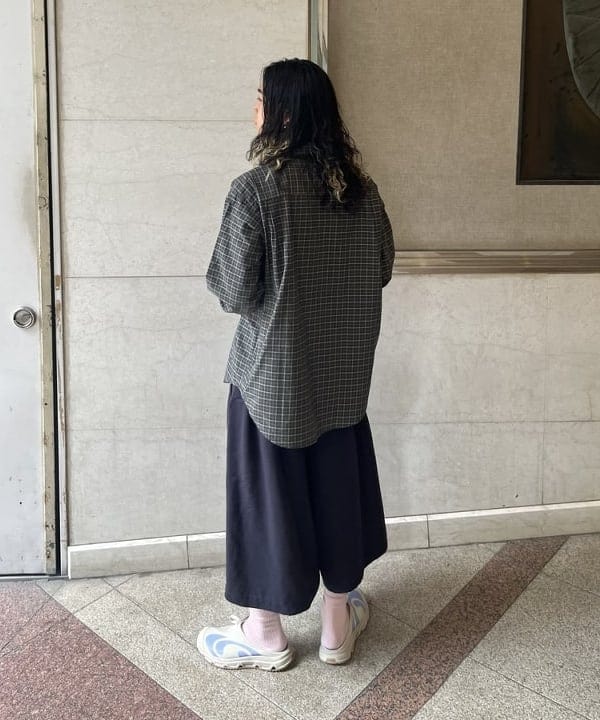 菊田 悠さんの「BEAMS WOMEN｜ヘビーオックスフォード ボタンダウンシャツ」を使ったコーディネート