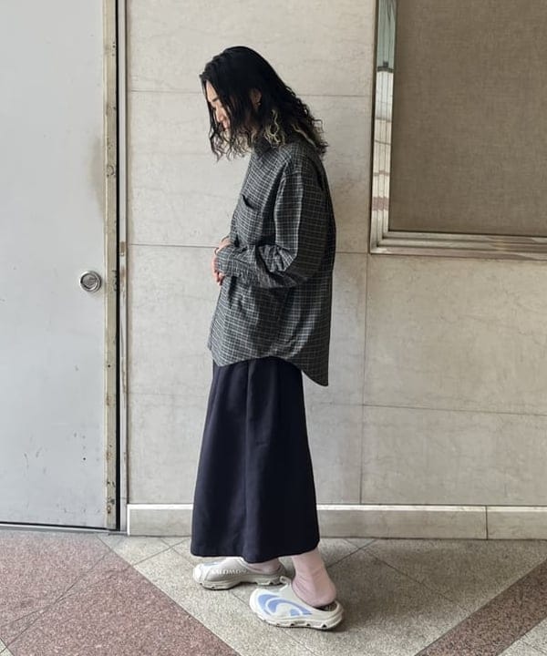 菊田 悠さんの「BEAMS WOMEN｜ヘビーオックスフォード ボタンダウンシャツ」を使ったコーディネート