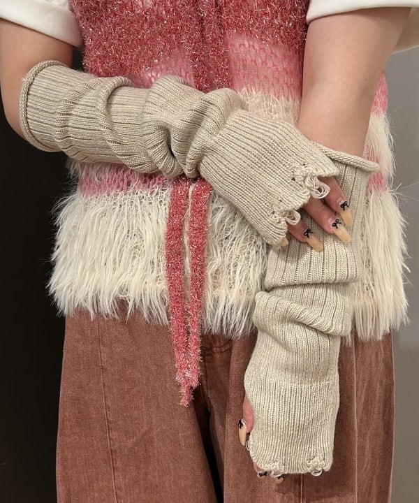 ando naoさんの「BEAMS WOMEN｜maturely / ダメージ アームウォーマー」を使ったコーディネート