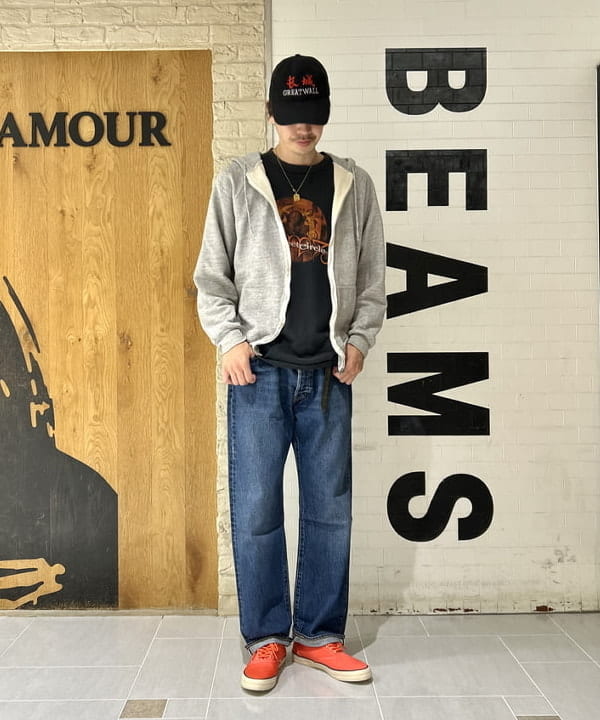 rogiさんの「BEAMS WOMEN｜【EXCLUSIVE】LEVI'S（R） / 501（R） LENGTH30」を使ったコーディネート