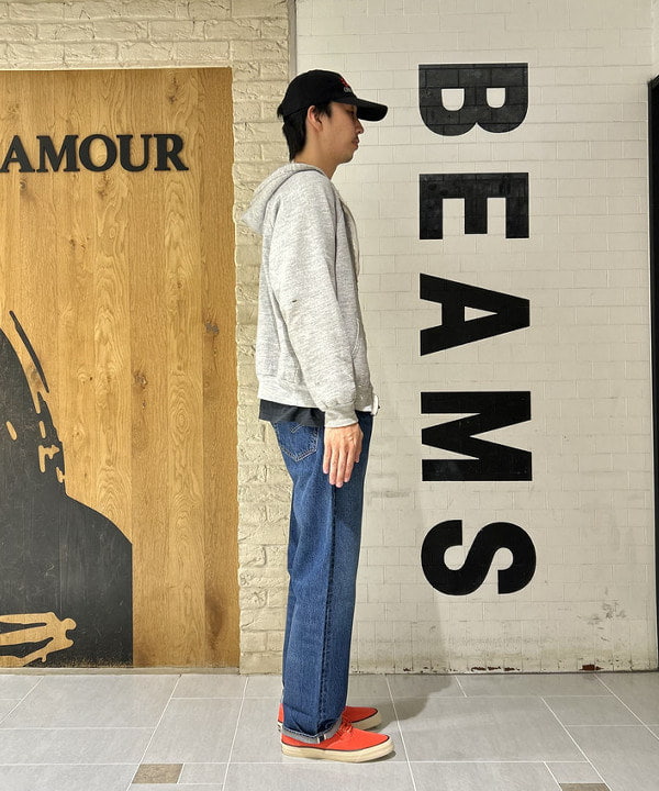 rogiさんの「BEAMS WOMEN｜【EXCLUSIVE】LEVI'S（R） / 501（R） LENGTH30」を使ったコーディネート